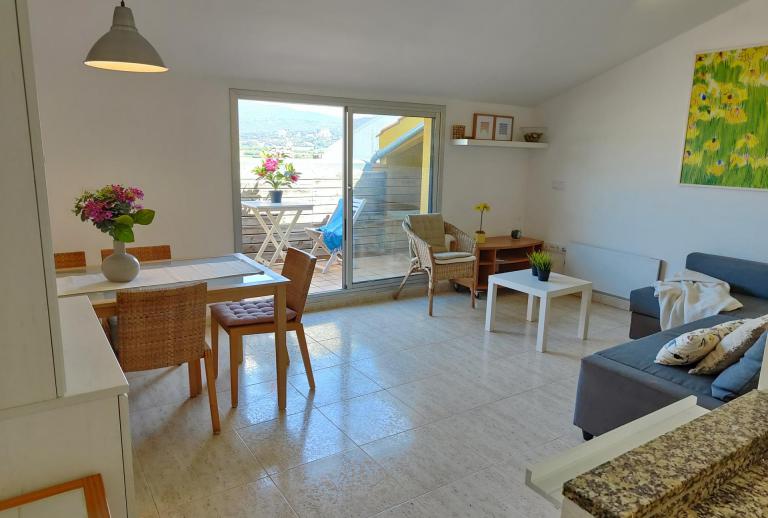 Duplex appartement gelegen op de tweede lijn van de zee in het centrum van Sant Antoni.  Sant Antoni de Calonge