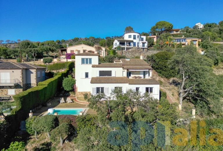 Villa met uitzicht in Can Manel  Castell d'Aro