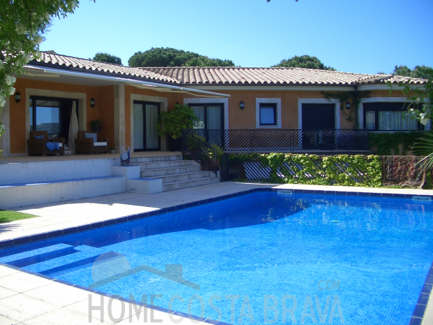 Magnifique maison avec piscine dans le Golf Costa Brava. Santa Cristina d'Aro
