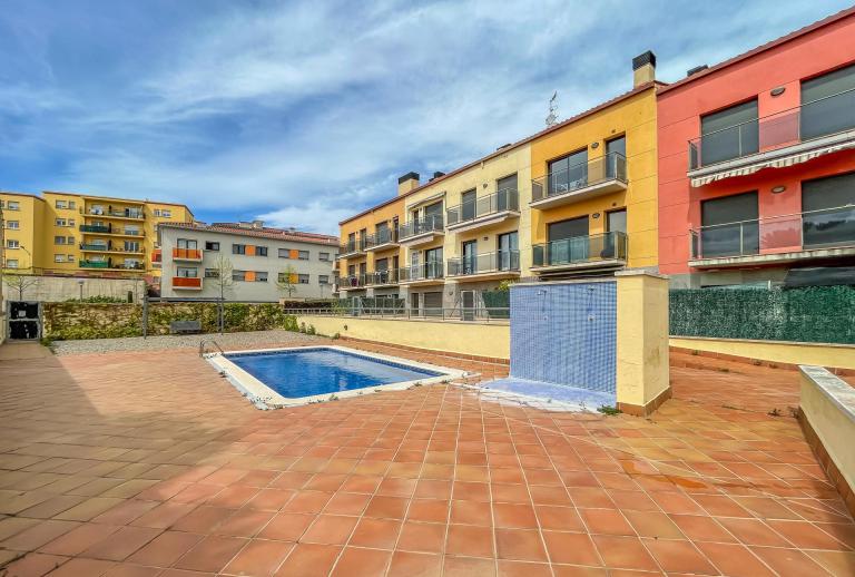 Nice and sunny 2-bedroom apartment  Palafrugell