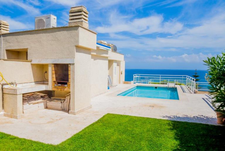 Duplex penthouse with sea views and pool  Playa de Aro