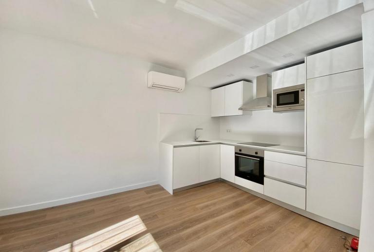 Zeer goed gelegen, volledig gerenoveerd appartement  Sant Feliu de Guíxols