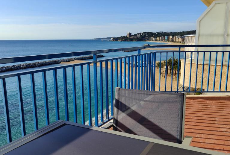 Exclusive apartment with incredible sea views, on the beach of Sant Antoni de Calonge  Sant Antoni de Calonge
