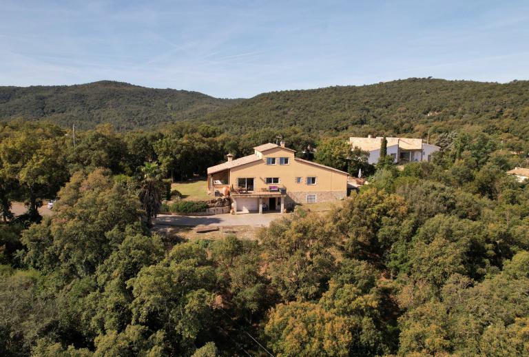 Villa with beautiful mountain views in the natural park 'Las Gavarras'  Santa Cristina d'Aro