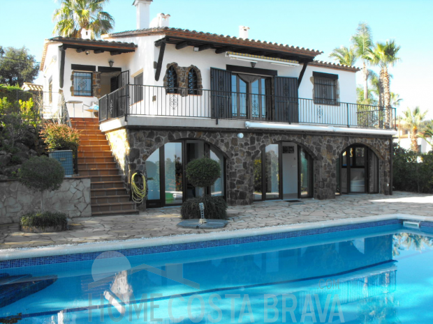 Villa met zeezicht, zwembad en studio Playa de Aro